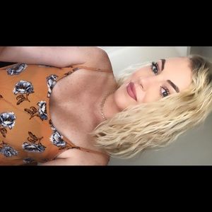 Meet your Posher, Hayley